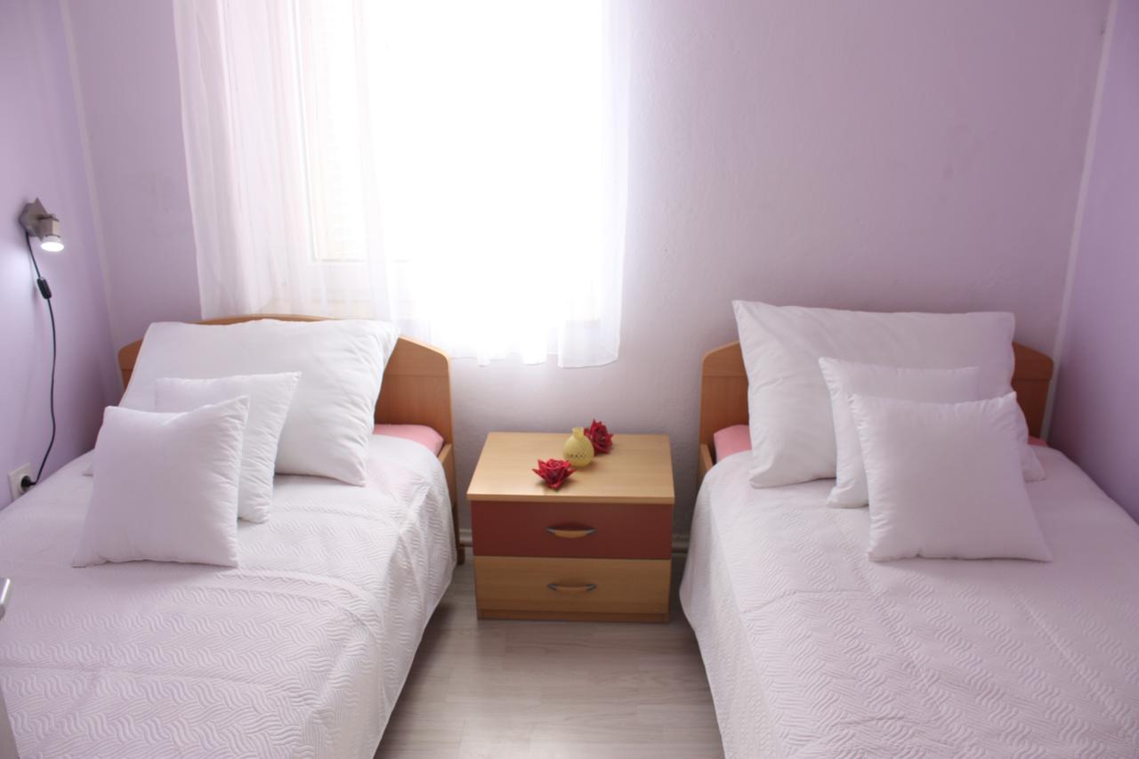 Apartments Tanja & Josipa Паг Экстерьер фото