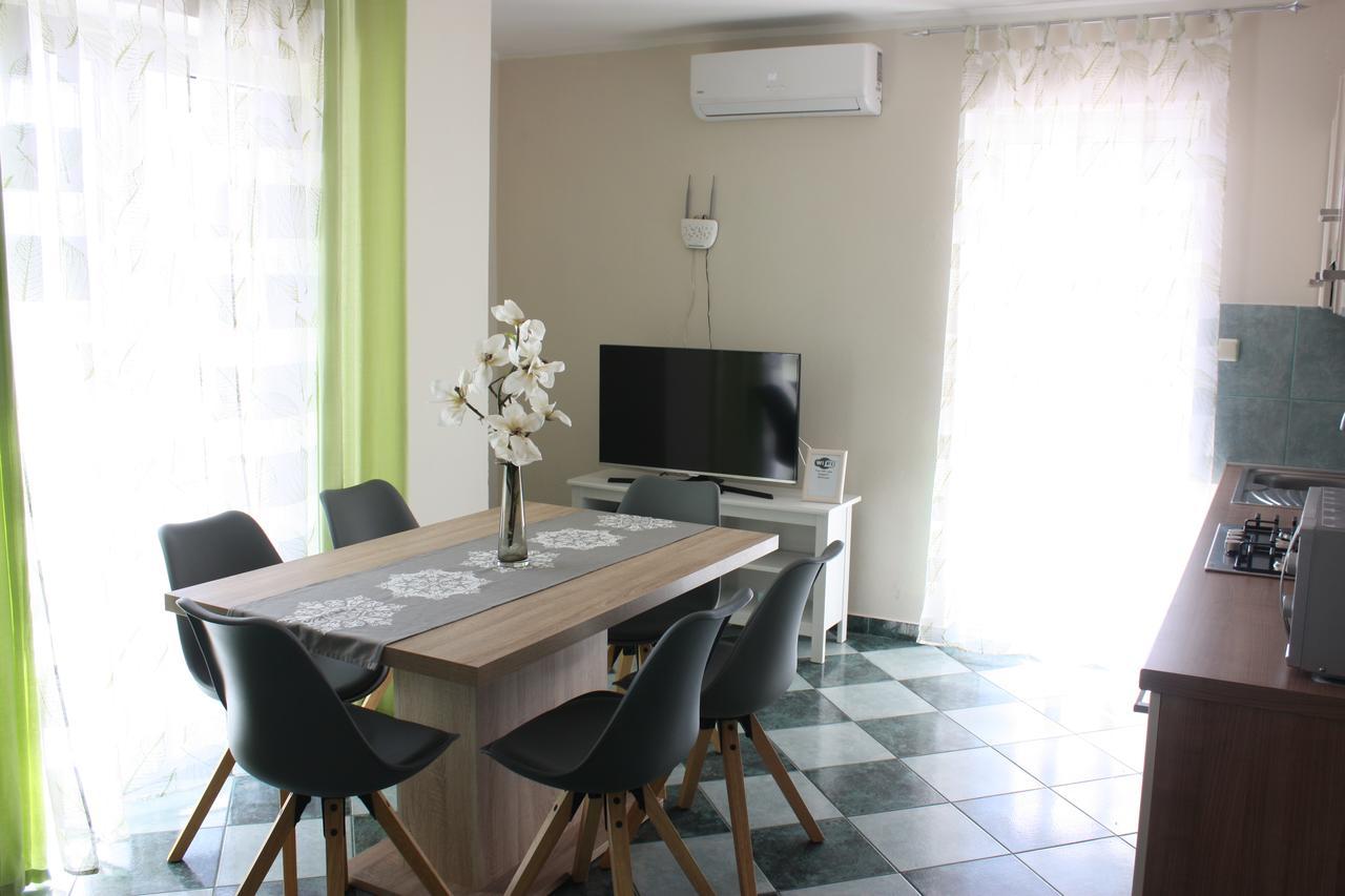 Apartments Tanja & Josipa Паг Экстерьер фото